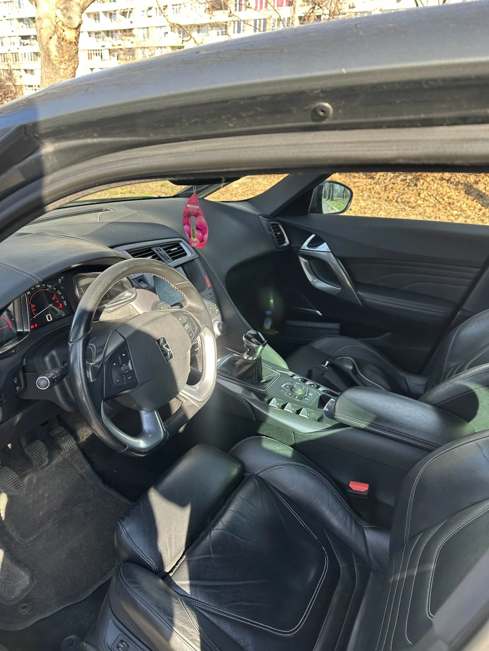 Citroen DS5 2.0 HDI, снимка 7 - Автомобили и джипове - 54015682