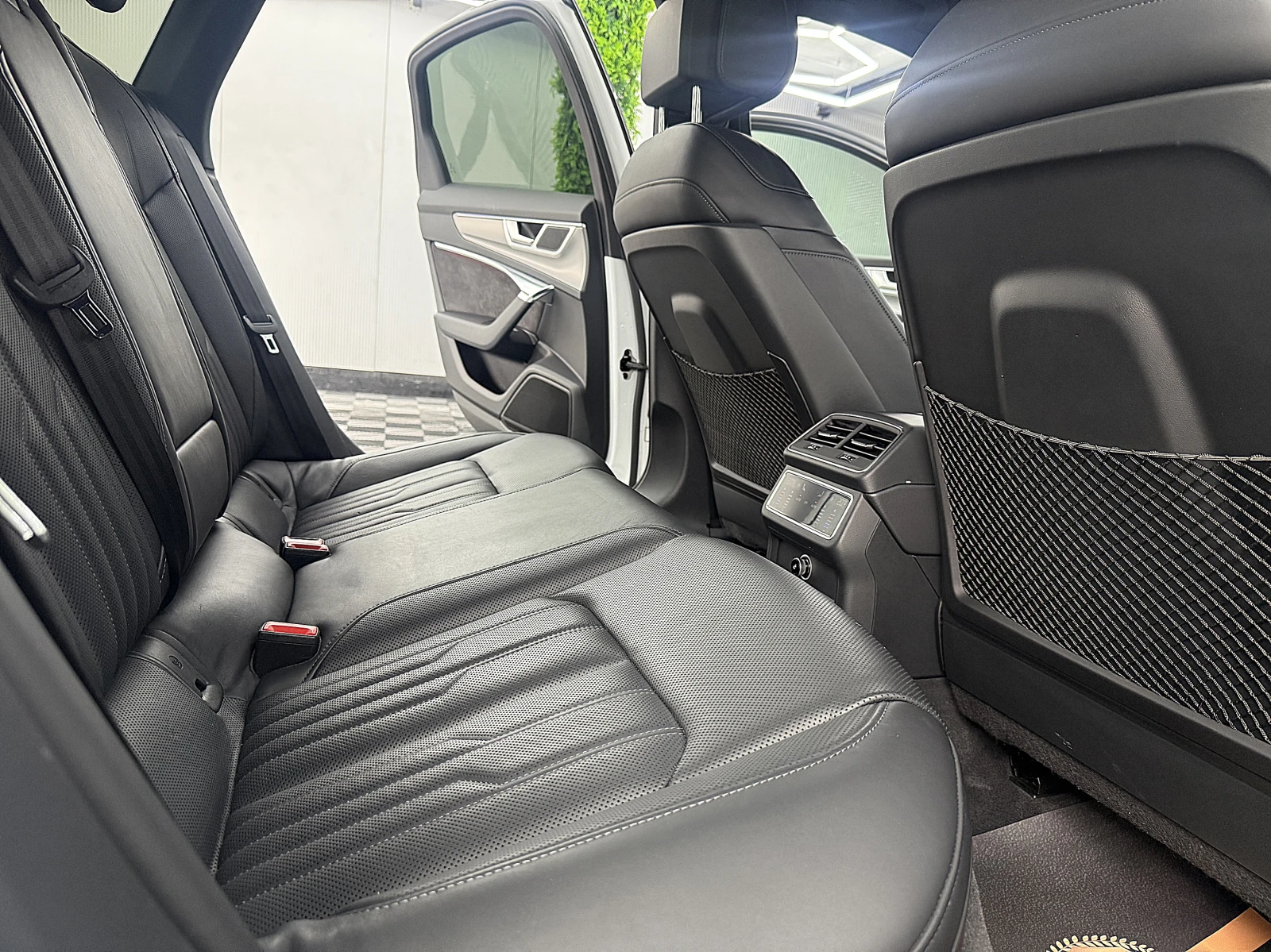 Audi A6 S-Line/DIGITAL/3D-Kamera/ПОДГРЕВ ОБДУХВАНЕ ЛИЗИНГ, снимка 10 - Автомобили и джипове - 54043328