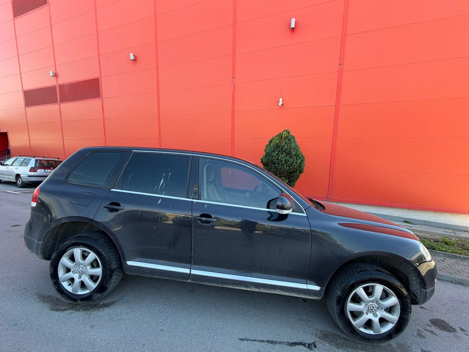 VW Touareg 3.0D* НА* ПРУЖИНИ, снимка 4 - Автомобили и джипове - 54149995