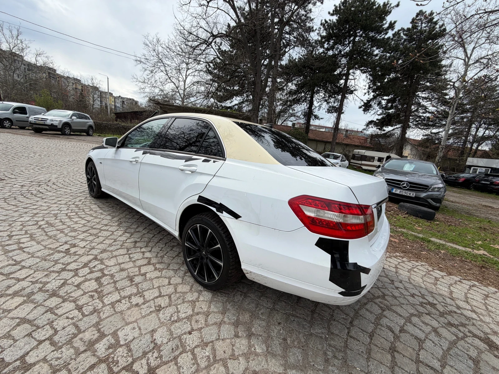 Mercedes-Benz E 220 БАРТЕР* NAVI* КОЖА* LED, снимка 5 - Автомобили и джипове - 54149995