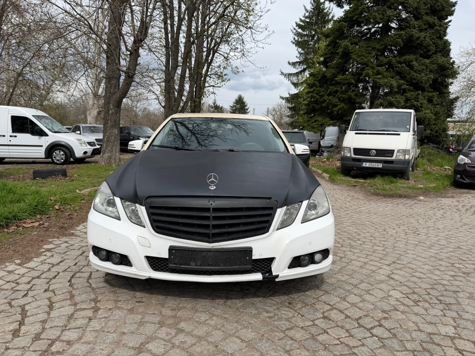 Mercedes-Benz E 220 БАРТЕР* NAVI* КОЖА* LED, снимка 2 - Автомобили и джипове - 54149995