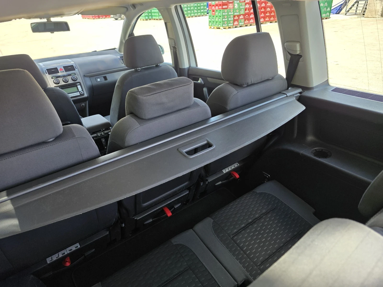 VW Touran 1.9TDI-105kc FACE 6+ 1места, снимка 13 - Автомобили и джипове - 54481436