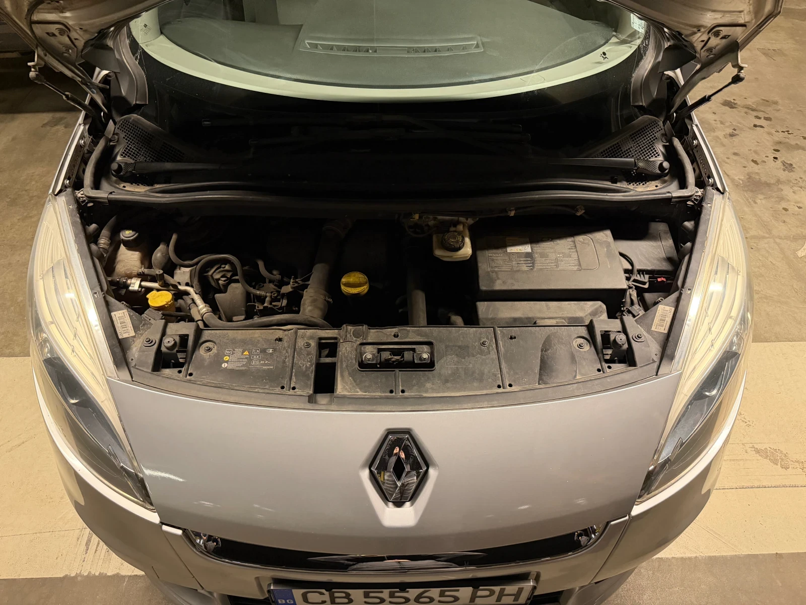 Renault Scenic 1.5DCI, снимка 16 - Автомобили и джипове - 54502807
