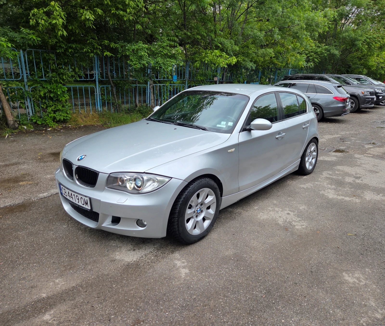 BMW 120 Е87 М Пакет 4врати Facelift, снимка 2 - Автомобили и джипове - 54660205