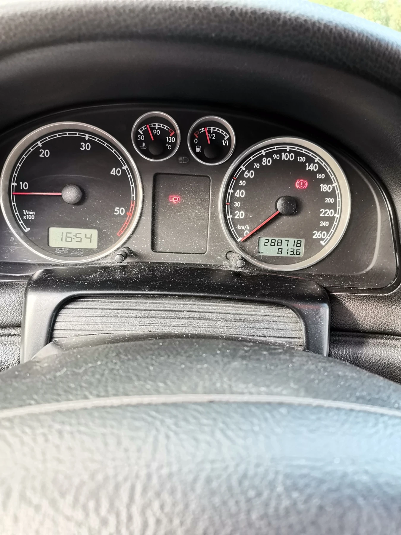 VW Passat 1, 9 TDI, снимка 6 - Автомобили и джипове - 55836552