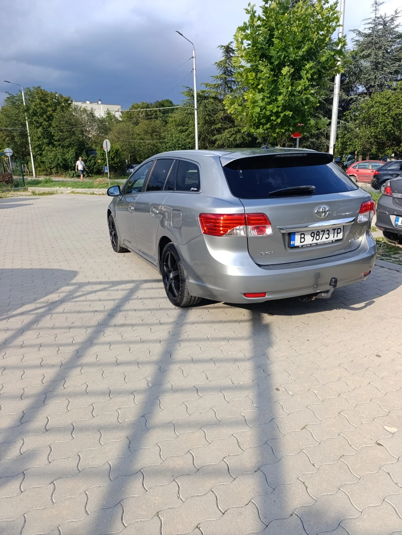 Toyota Avensis 2.2 D4D, снимка 6 - Автомобили и джипове - 56544911