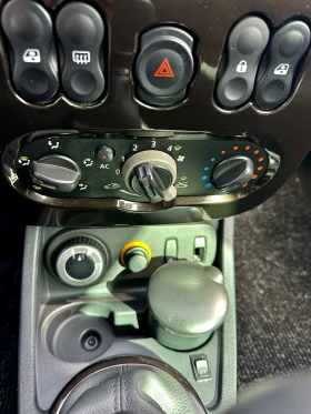 Dacia Duster 1.5 DCi 4* 4 2011 175 хил км  ТОП СЪСТОЯНИЕ, снимка 12