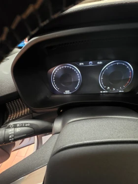 Volvo XC40 2.0д 190кс 4х4 R-design, снимка 7