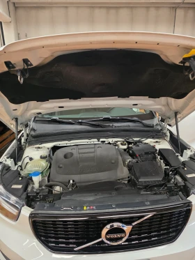 Volvo XC40 2.0д 190кс 4х4 R-design, снимка 13