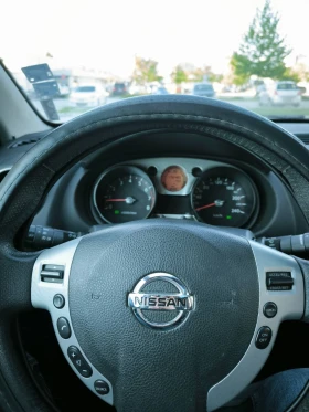 Обява за продажба на Nissan Qashqai 2.0* 141к.с.* 4x4* LPG*  Keyless* Panorama*  ~12 500 лв. - изображение 5 | Auto.bg Обява за продажба на Nissan Qashqai 2.0* 141к.с.* 4x4* LPG*  Keyless* Panorama*  ~12 500 лв. - изображение 5