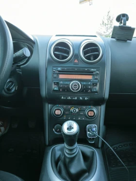 Обява за продажба на Nissan Qashqai 2.0* 141к.с.* 4x4* LPG*  Keyless* Panorama*  ~12 500 лв. - изображение 8 | Auto.bg Обява за продажба на Nissan Qashqai 2.0* 141к.с.* 4x4* LPG*  Keyless* Panorama*  ~12 500 лв. - изображение 8