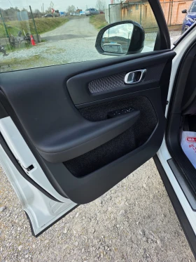 Volvo XC40 2.0� 190�� 4�4 R-design | Mobile.bg � ����� ������ 16