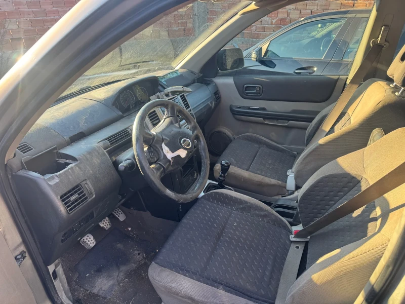 Nissan X-trail 2.2Di, снимка 4 - Автомобили и джипове - 48590670