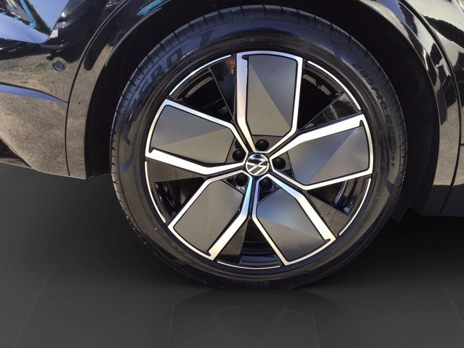 VW Touareg 3.0 TDI R-LINE, снимка 6 - Автомобили и джипове - 24724076