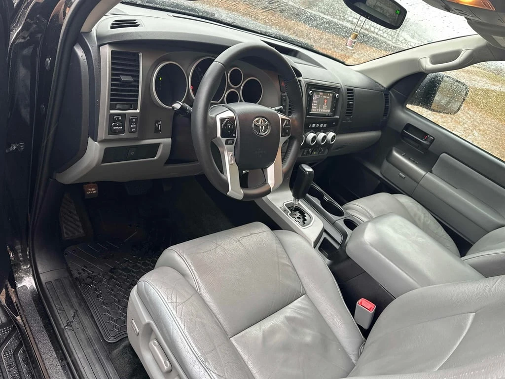 Toyota Sequoia * SR5 * CARFAX * БЕЗ ПЪРВОНАЧАЛНА ВНОСКА - изображение 5