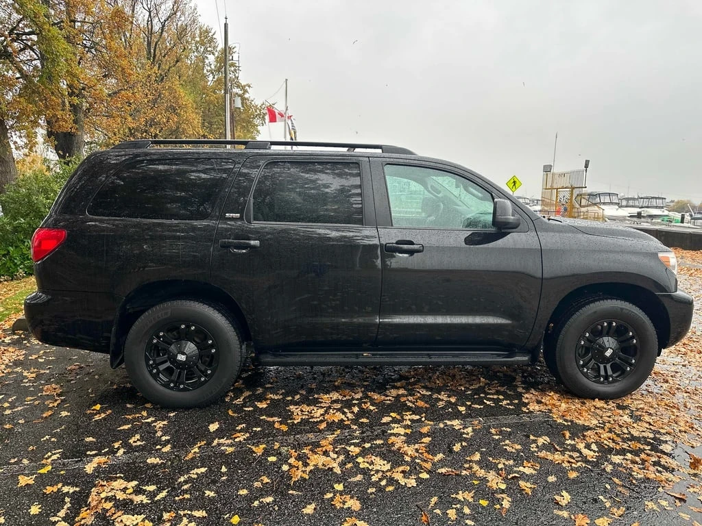 Toyota Sequoia * SR5 * CARFAX * БЕЗ ПЪРВОНАЧАЛНА ВНОСКА - изображение 3