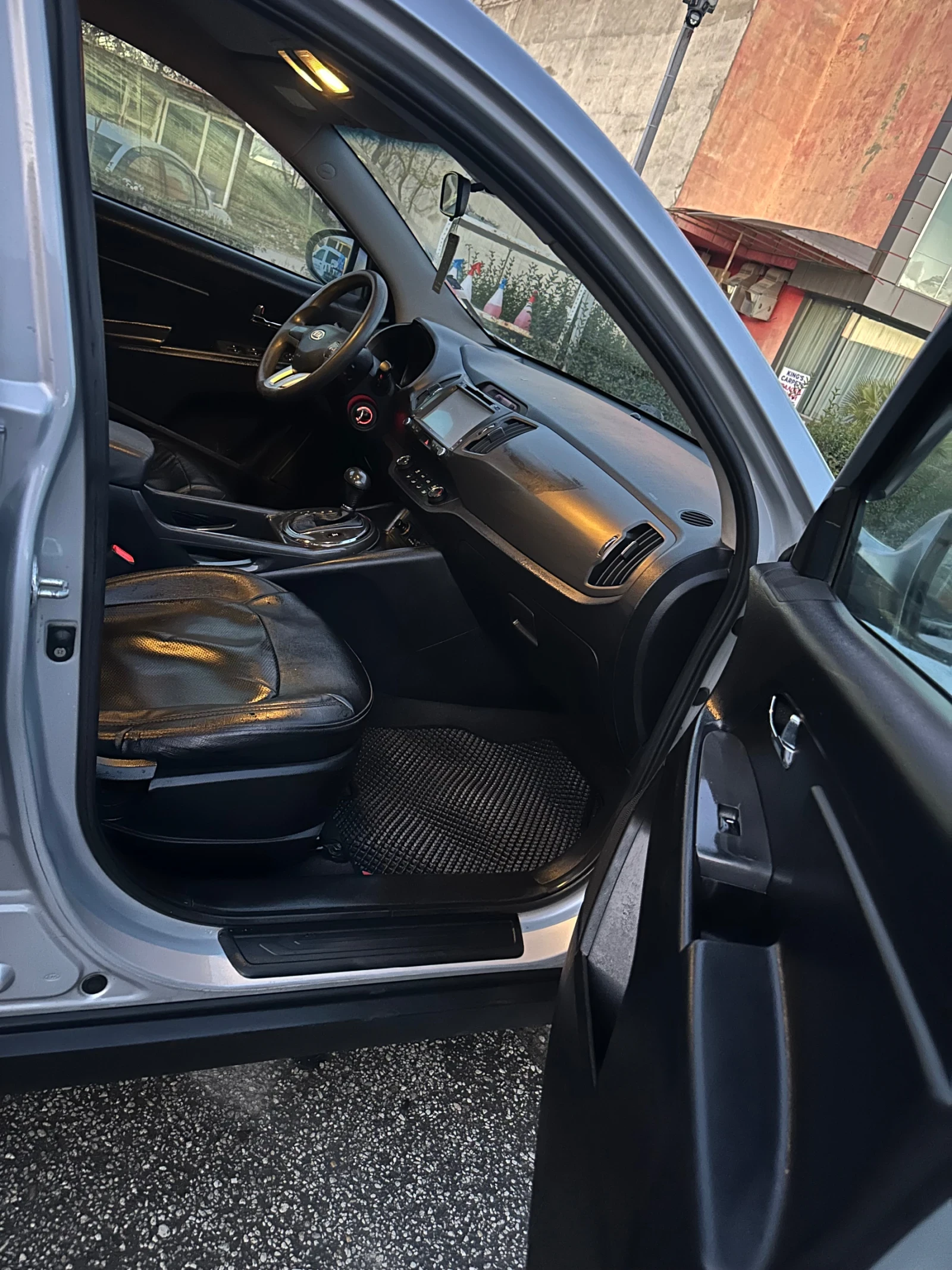 Kia Sportage 2.0  4x4 - изображение 8