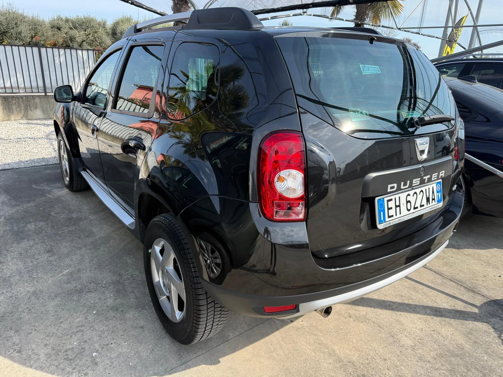 Dacia Duster 1.5 DCi 4* 4 2011 175 хил км  ТОП СЪСТОЯНИЕ, снимка 3 - Автомобили и джипове - 53965053