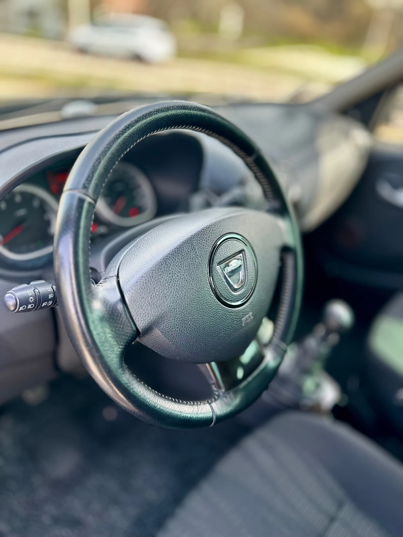 Dacia Duster 1.5 DCi 4* 4 2011 175 хил км  ТОП СЪСТОЯНИЕ, снимка 14 - Автомобили и джипове - 53965053