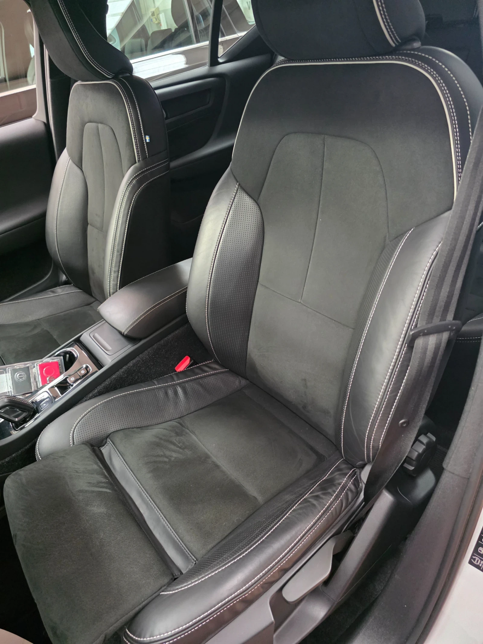 Volvo XC40 2.0д 190кс 4х4 R-design, снимка 6 - Автомобили и джипове - 53965758