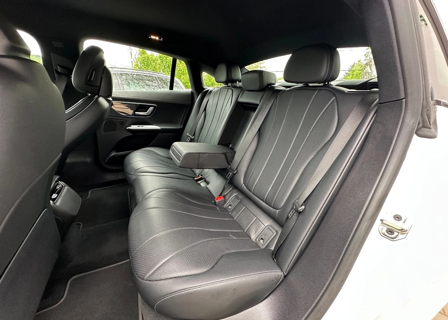 Mercedes-Benz EQE 350+ , снимка 8 - Автомобили и джипове - 53974676