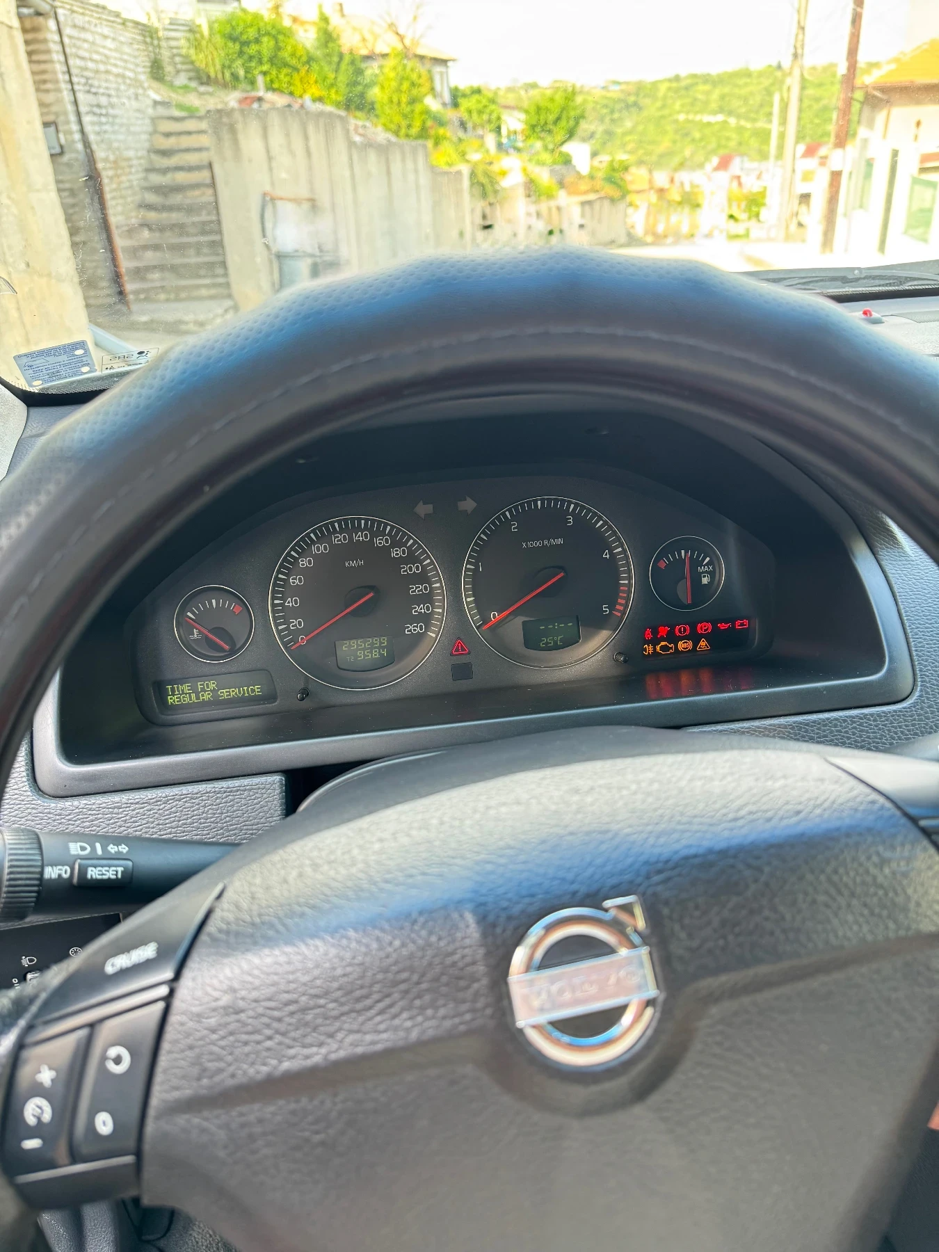 Volvo Xc90 D5, снимка 11 - Автомобили и джипове - 54634020