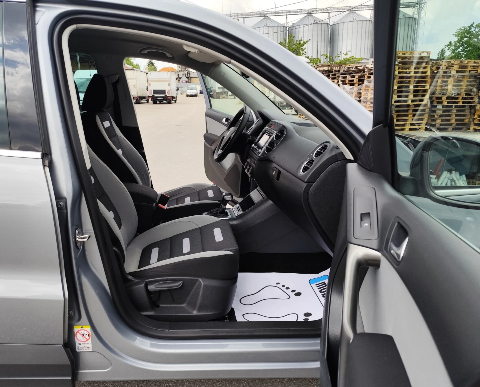 VW Tiguan 2.0TDI-140кс.-4-MOTION-DSG-6, снимка 13 - Автомобили и джипове - 54634410