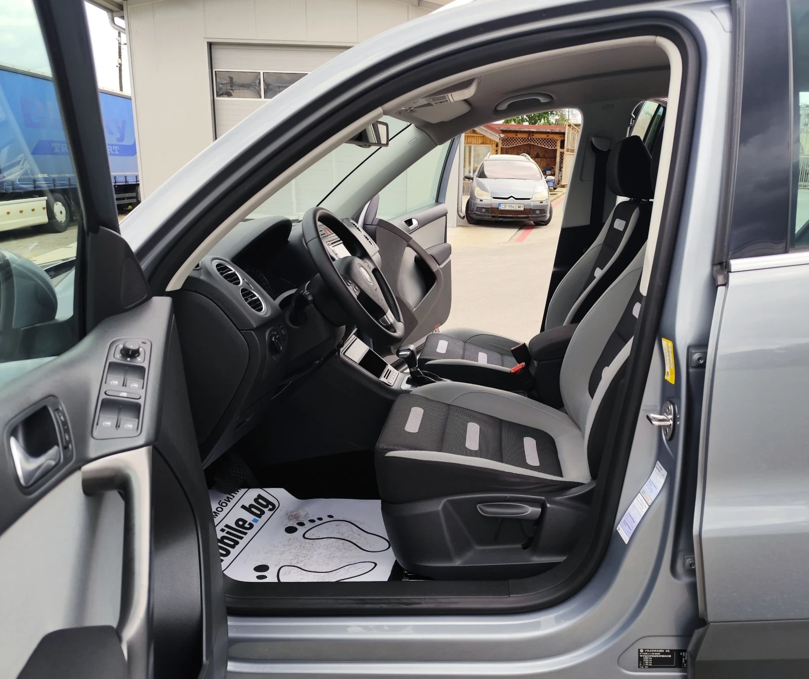 VW Tiguan 2.0TDI-140кс.-4-MOTION-DSG-6, снимка 10 - Автомобили и джипове - 54634410
