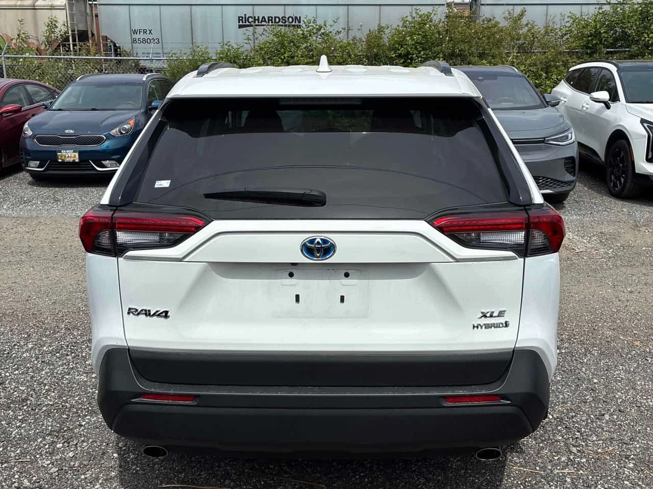 Toyota Rav4 * Hybrid XLE * CARFAX * БЕЗ ПЪРВОНАЧАЛНА ВНОСКА, снимка 13 - Автомобили и джипове - 54666304