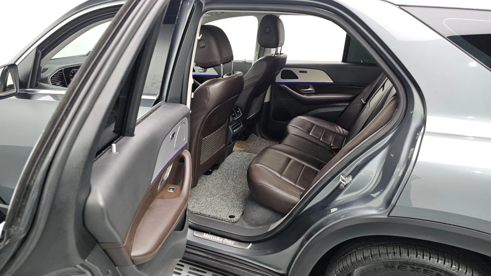 Mercedes-Benz GLE GLE300d 4MATIC | LED | подгрев | Кожа | Memory, снимка 11 - Автомобили и джипове - 56068162
