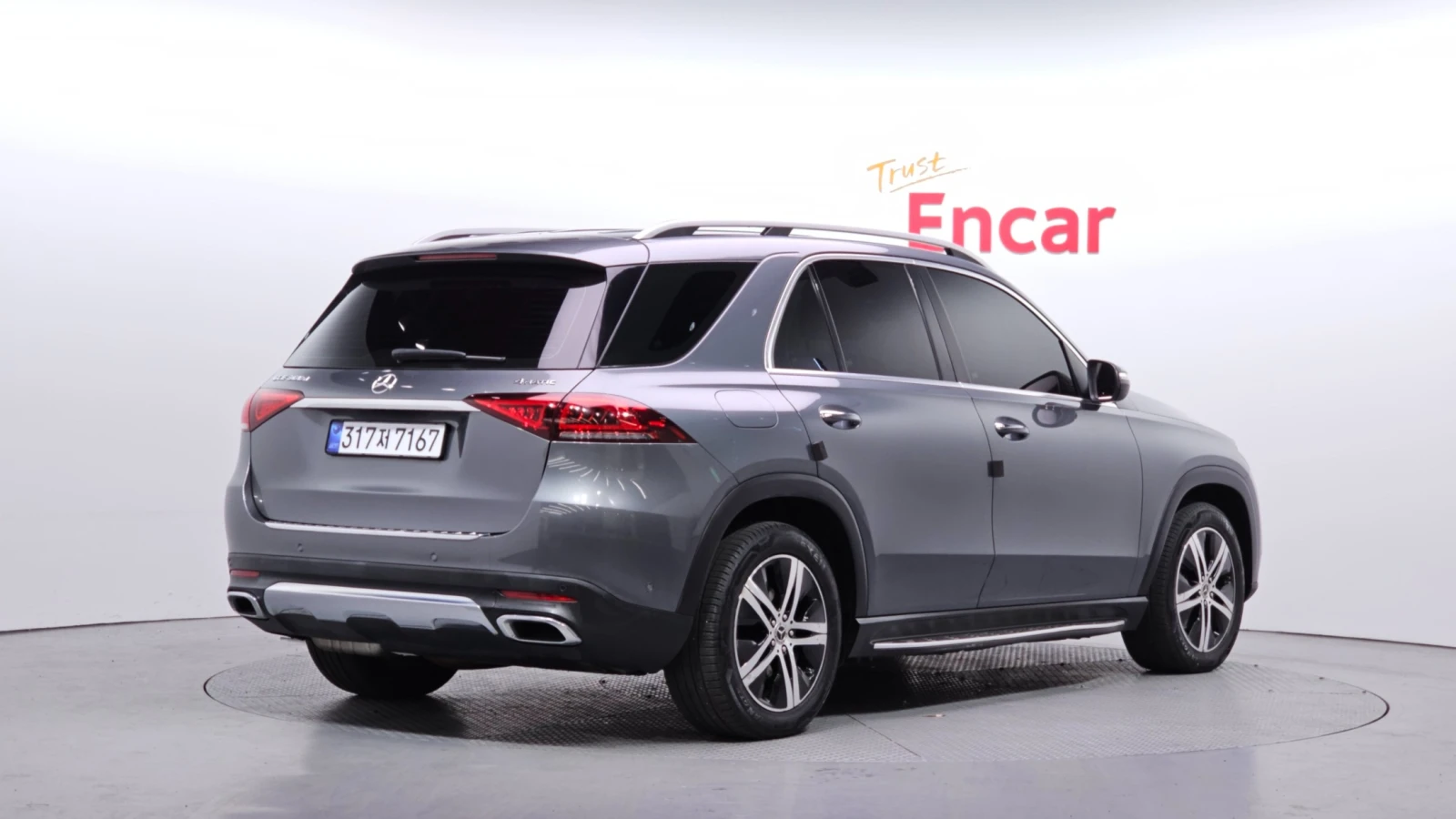 Mercedes-Benz GLE GLE300d 4MATIC | LED | подгрев | Кожа | Memory, снимка 2 - Автомобили и джипове - 56068162