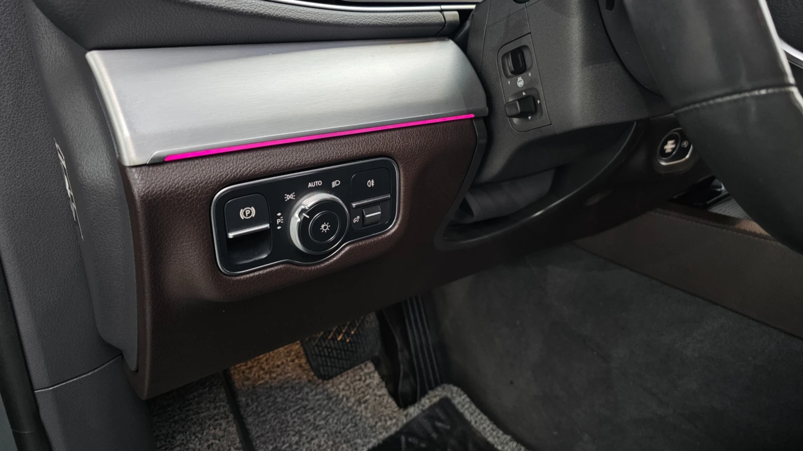 Mercedes-Benz GLE GLE300d 4MATIC | LED | подгрев | Кожа | Memory, снимка 16 - Автомобили и джипове - 56068162