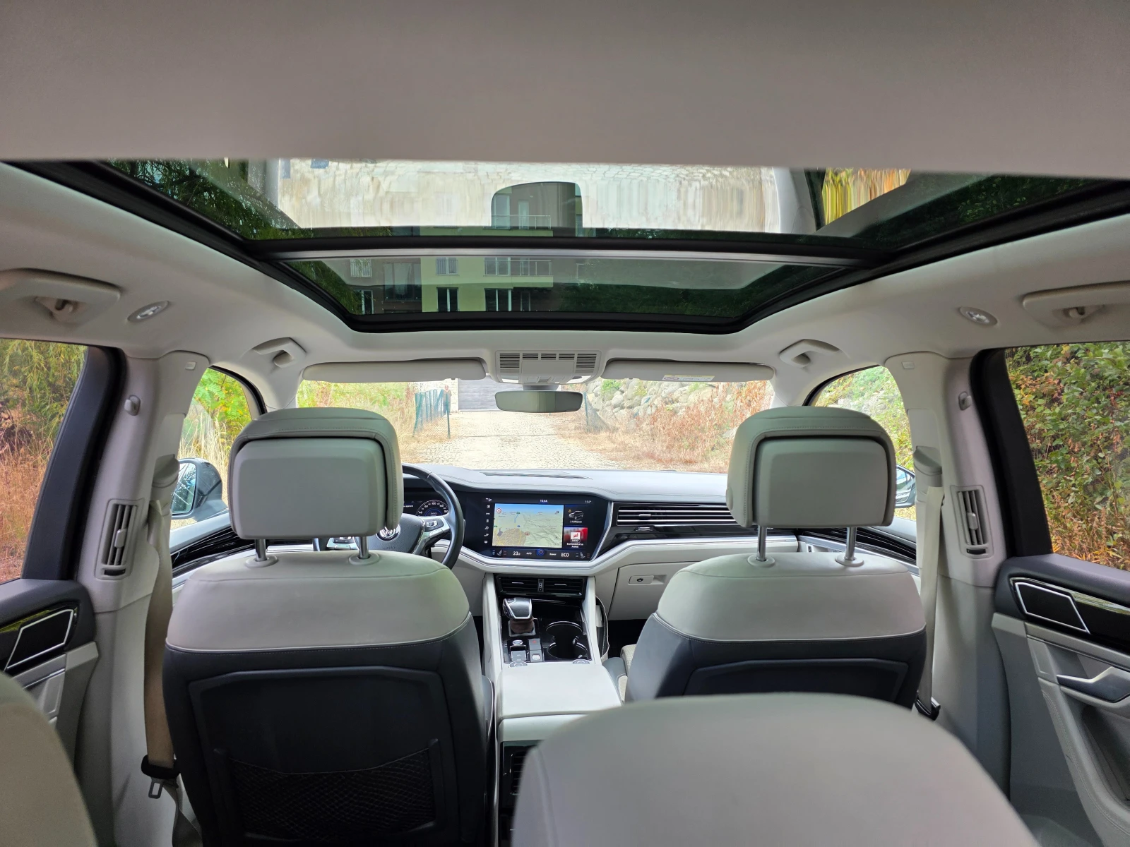 VW Touareg, снимка 11 - Автомобили и джипове - 56183581