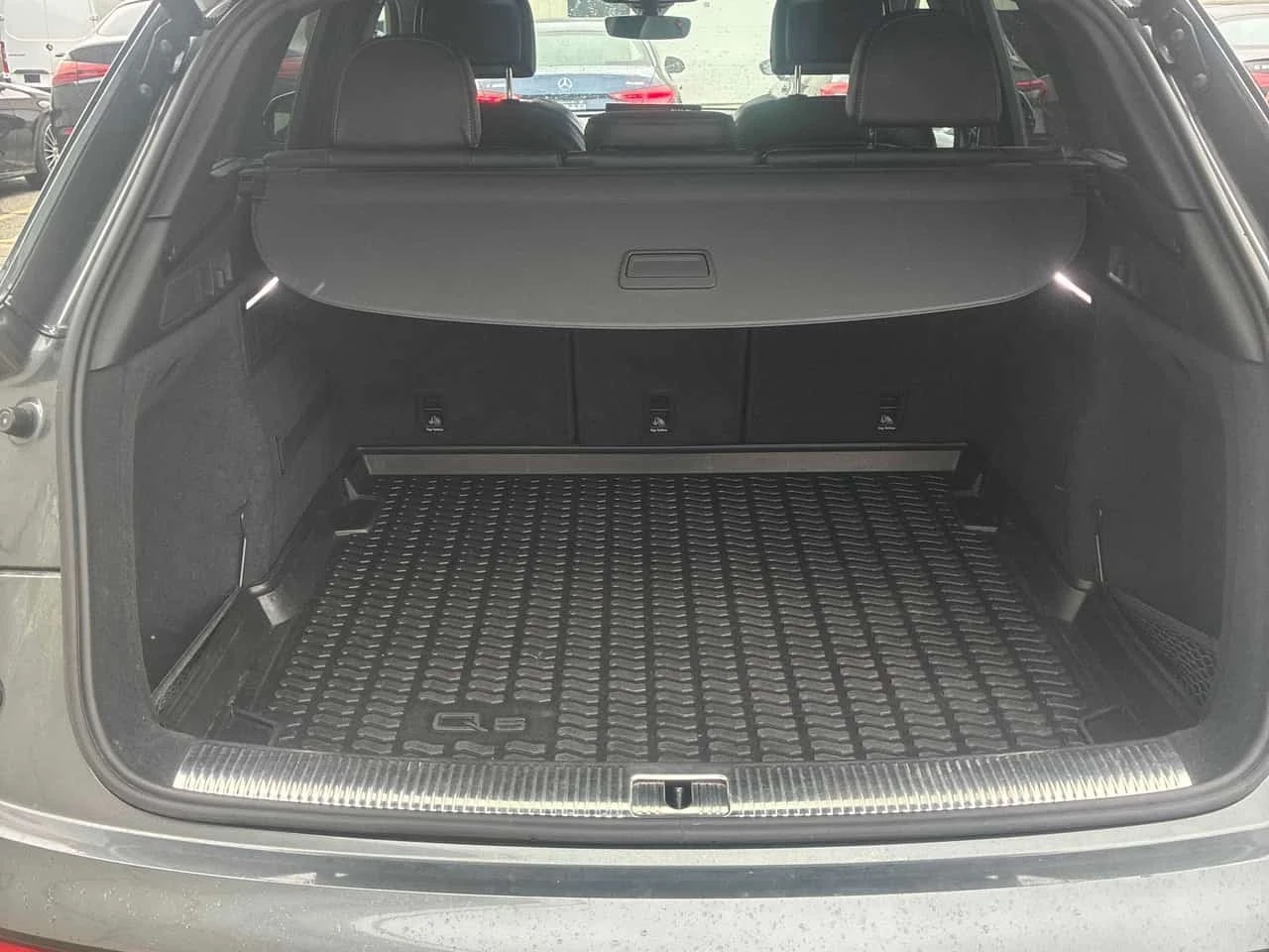 Audi SQ5 * Progressiv * CARFAX * ЦЕНА ДО БГ, снимка 13 - Автомобили и джипове - 56638673