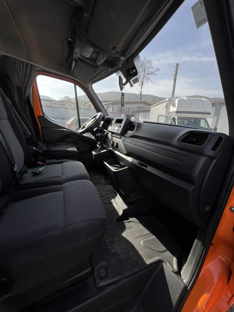 Renault Master 2.3 170кс, снимка 10 - Бусове и автобуси - 52301145