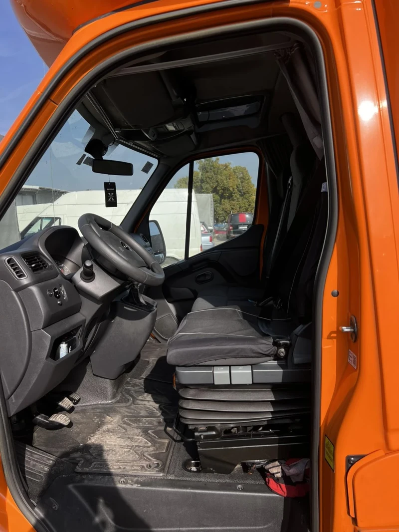 Renault Master 2.3 170кс, снимка 9 - Бусове и автобуси - 52301145