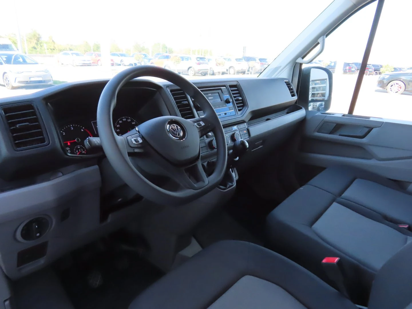 VW Crafter 35 Kasten XL TDI 16.4 m3 предно - изображение 4