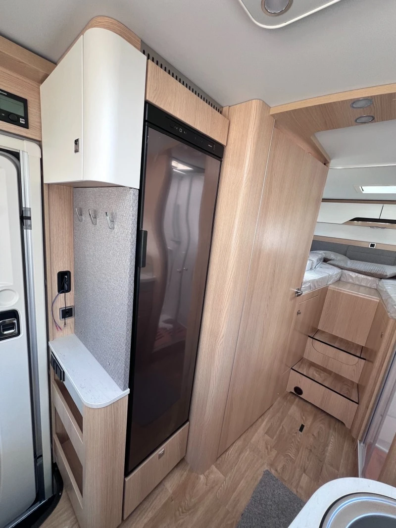 Кемпер HYMER / ERIBA B MC I 680 3500 кг. , снимка 11 - Каравани и кемпери - 45032309