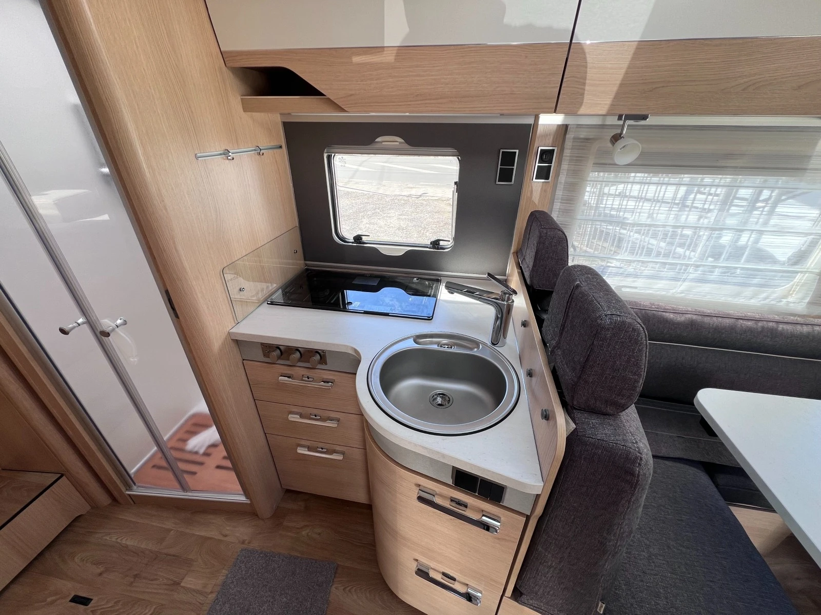 Кемпер HYMER / ERIBA B MC I 680 3500 кг.  - изображение 9