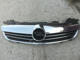 Оригинална решетка за Опел Зафира 2008-2012г .......GM 13247331....., снимка 1