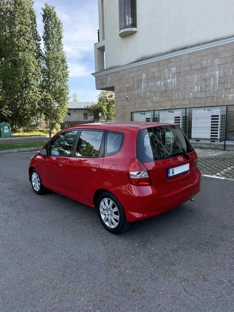 Honda Jazz 1.4 климатроник , снимка 6 - Автомобили и джипове - 47581098