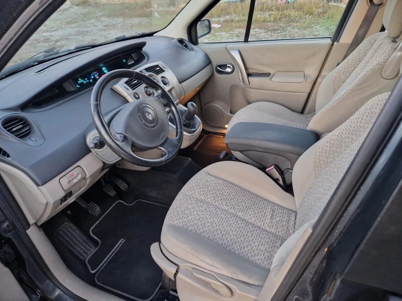 Renault Scenic 1.6i, 07г, 180х.км.Италия, снимка 9 - Автомобили и джипове - 47945510