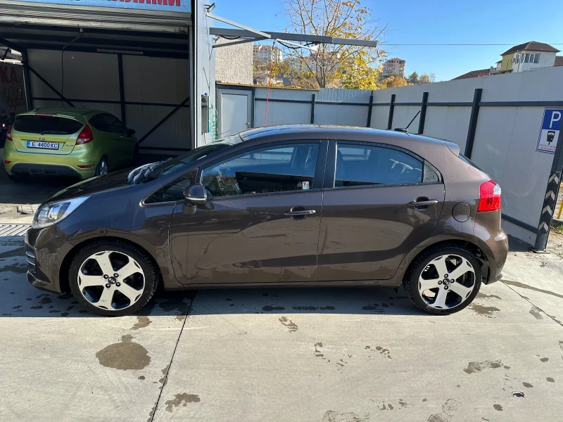 Kia Rio, снимка 7 - Автомобили и джипове - 48000475