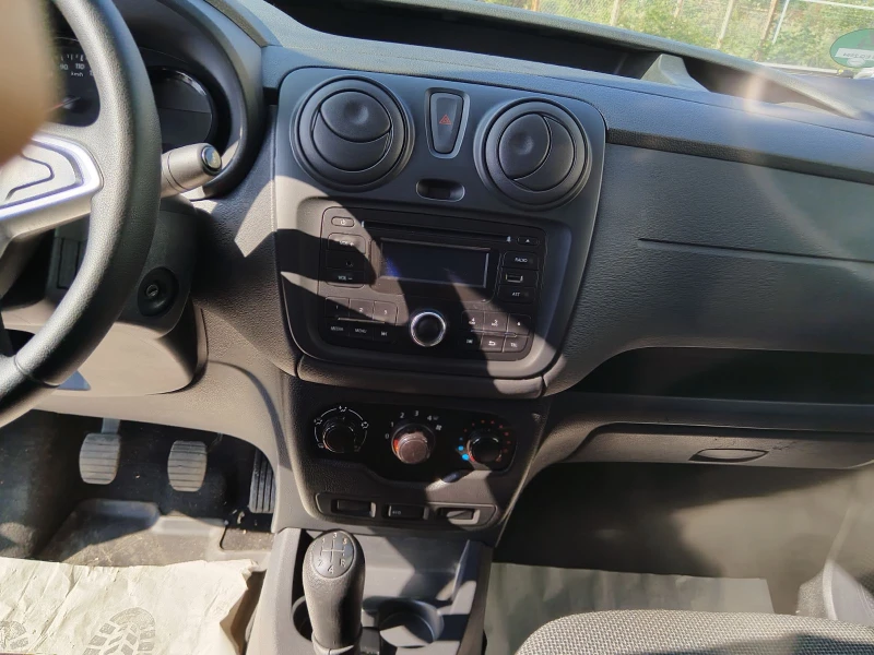 Dacia Dokker 1.6 SCe , снимка 14 - Автомобили и джипове - 51748455