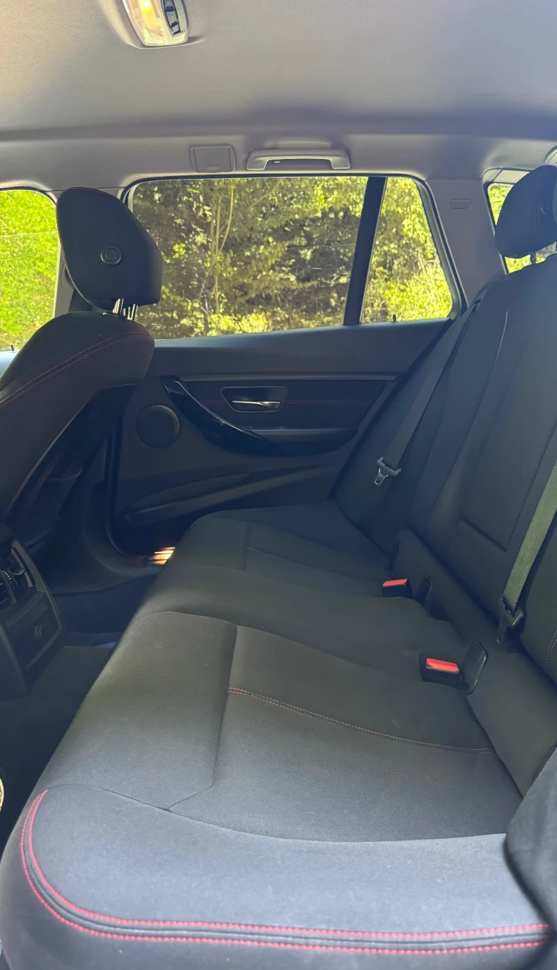 BMW 320 D Xdrive Sport , снимка 11 - Автомобили и джипове - 50853093