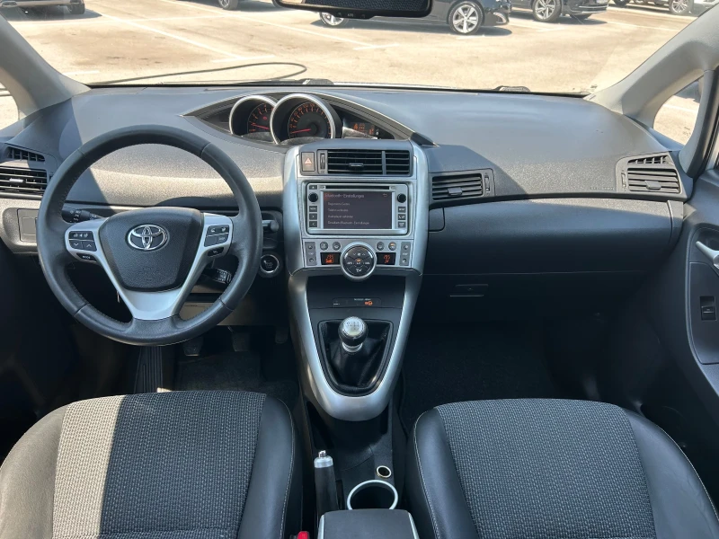 Toyota Verso 2.0D4D 126 к.с.Навигация, подгрев, кожа., снимка 10 - Автомобили и джипове - 50867188