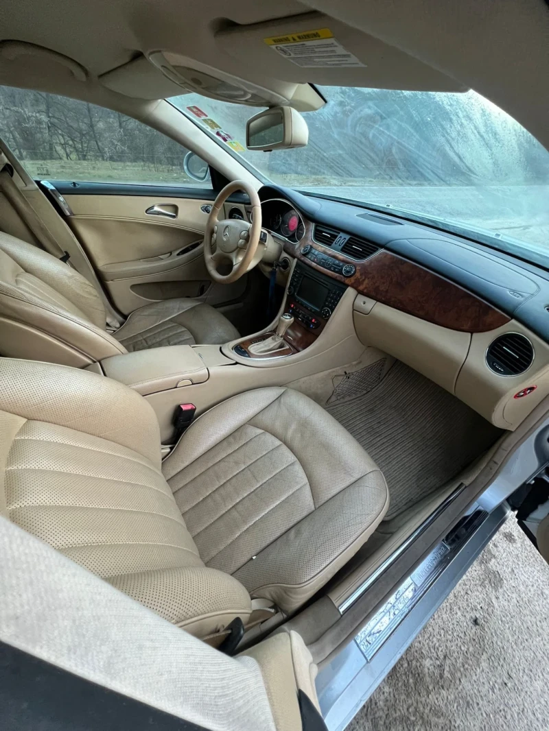 Mercedes-Benz CLS 350 ГАЗ* ОБДУХВАНЕ* 4ХПОДГРЕВ* ЩОРА* НАВИ* МАСАЖ* АМГ*, снимка 9 - Автомобили и джипове - 52893716