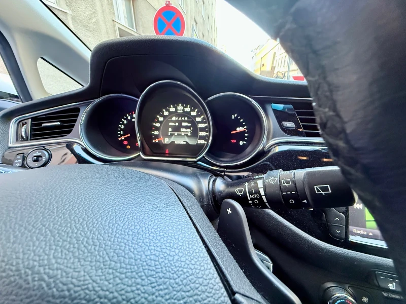 Kia Ceed Kia cee d 1.6 CRDi Diesel Automatik | 100 kW (136 , снимка 11 - Автомобили и джипове - 52972083