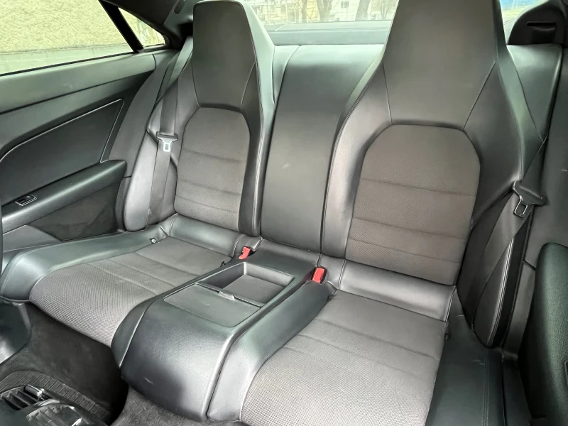 Mercedes-Benz E 220 AMG, снимка 8 - Автомобили и джипове - 53343348