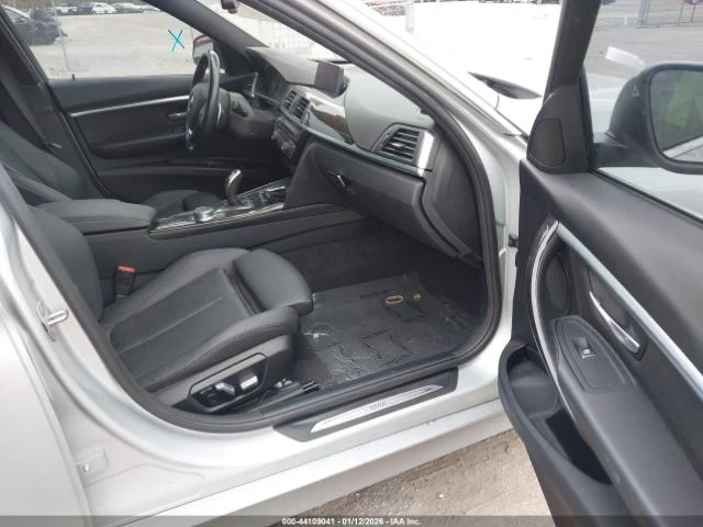 BMW 330, снимка 10 - Автомобили и джипове - 53304107